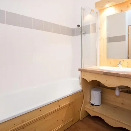Apartment Hameau 8 301 - & Piscine 2 Pers *